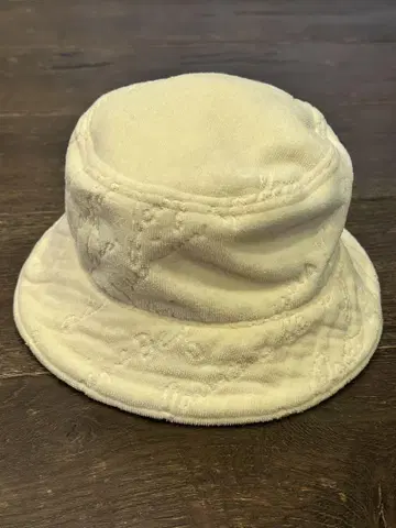 BERLUTI 버킷 햇 화이트 자수