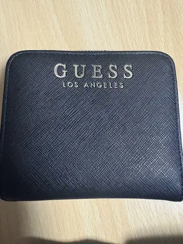 GUESS 반지갑