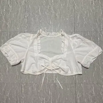 빈티지 티롤리안 블라우스 숏 기장