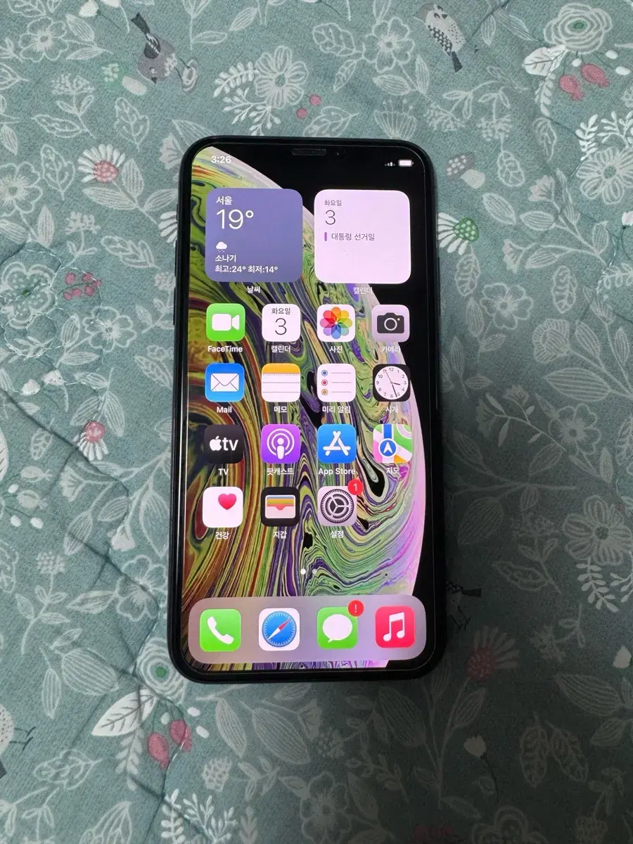 iPhone XS 256GB Battery 100% iOS 15 Jailbreakable