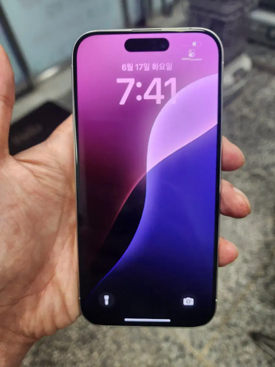 iPhone 15 Pro 256GB, Unlocked, Like New Condition, Special SSS Grade (Gift Quality, Battery 92%)