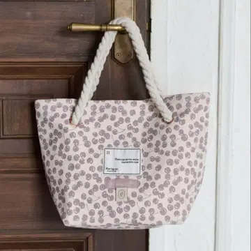 미사용 새상품 herlipto CherryToteBag 체리 토트