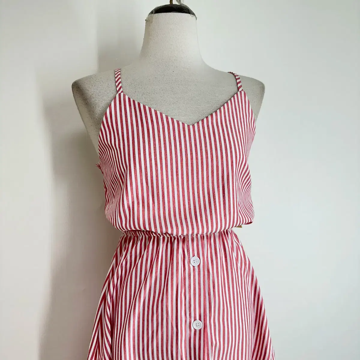 Backless Strap Sleeveless Onepiece s, Coincoz Onepiece 25 #코인코즈원피스,#끈나시원피스,#백리스원피스,#스트라이프원피스,#여름원피스  on Bunjang Global Site.