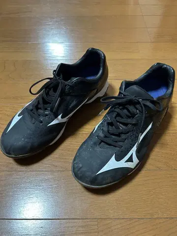 Mizuno 블랙 화이트 스파이크 슈즈