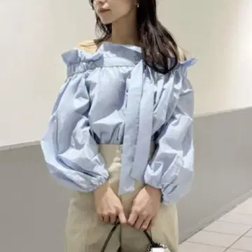 FRAY I.D 오프숄더 퍼프 슬리브 블라우스 BLU