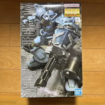 반다이 MS-07B-3 구프 커스텀 1/100 마스터 그레이드