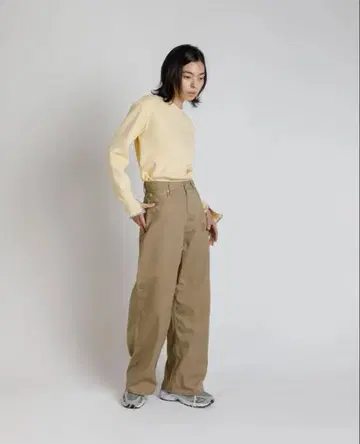 소이. 루즈한 치노 팬츠 사이즈 1