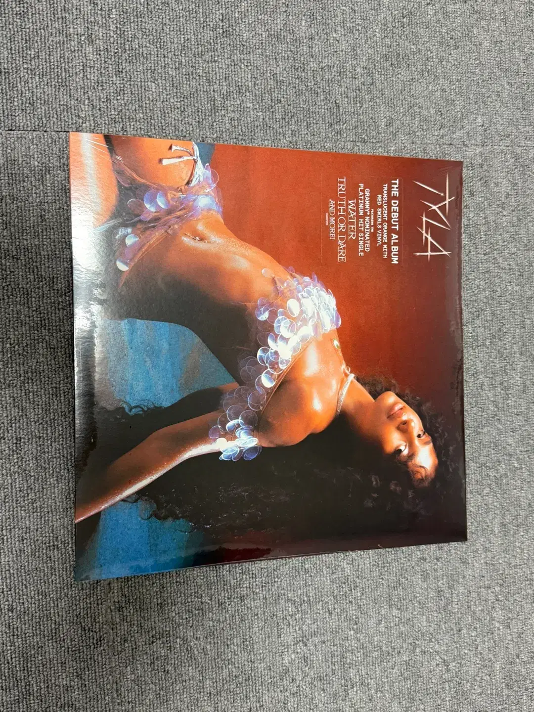 Tyla (타일라) - 1집 Tyla [투명 오렌지 & 레드 컬러 LP]