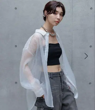 페이지 보이 큐빅 시어 셔츠