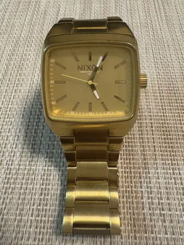 NIXON THE MANUAL 골드 시계