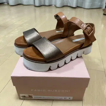 파비올루스콘니 샌들 24cm