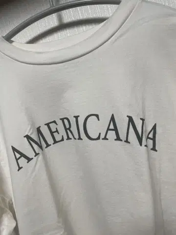 별주 AMERICANA arche 로고 티셔츠