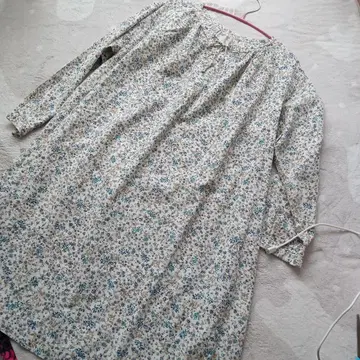 새상품급 펠리시모 꽃무늬 넉넉한 원피스 면100%