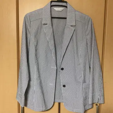 스트라이프 테일러드 자켓