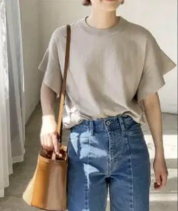 새상품급 스픽 앤 스팬 COOL 플레어 프렌치 슬리브 풀오버 베이지