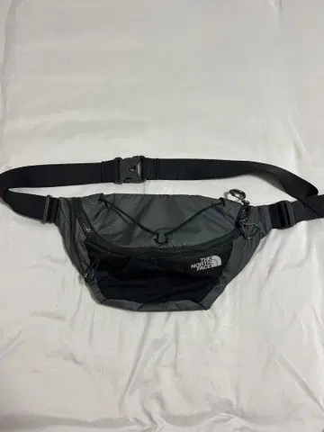 노스페이스 바디백