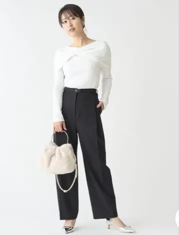 CELFORD 벨트 와이드 턱 팬츠