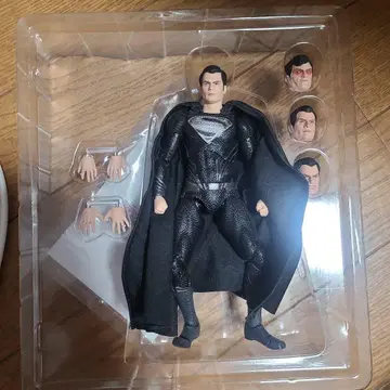 MAFEX 마펙스 No.174 SUPERMAN 슈퍼맨