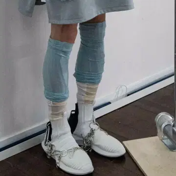 택 포함 balmung 24ss 핏 리브 레그 튜브 화이트 컬러 화이트