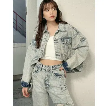 GYDA 숏 기장 데님 자켓