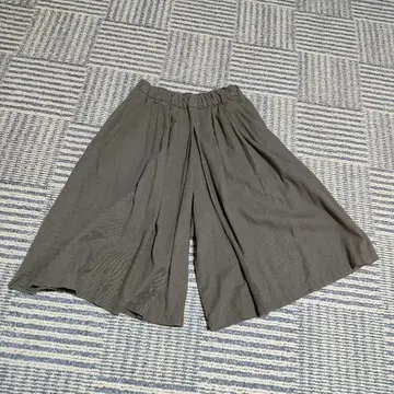 빅 카키 그레이 서울 베리 하프 팬츠 큐롯 와이드 팬츠
