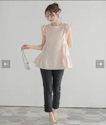 숄더 프릴 티어드 탑