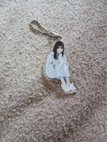 내가 보고 싶었던 파란 하늘, 나 파랑, 앉은 키링, 안나 소이