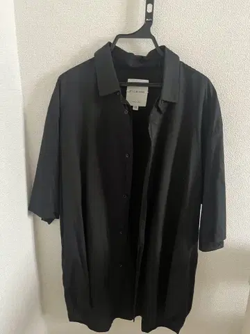강한 꼬임 반팔 셔츠 블랙