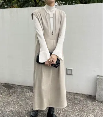 JUNOAH 미사용 V넥 원피스 베이지