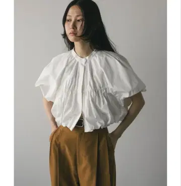 개더 숏 블라우스