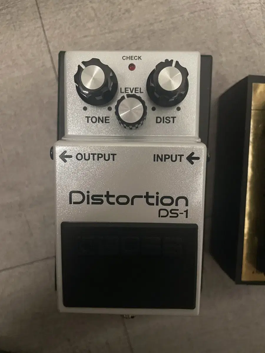 보스 DS-1-WH DS1 디스토션 이펙터 화이트 리미티드 에디션
