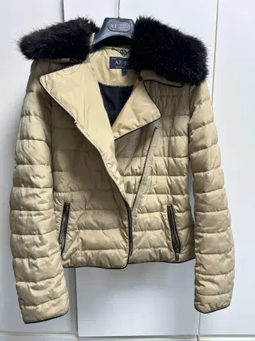 AJ ARMANI JEANS 베이지 다운 자켓