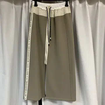 에이미 로우 스커트