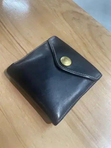 로스트 컨트롤 호윈 가죽 지갑