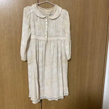 꽃무늬 롱 원피스 긴팔 크림색