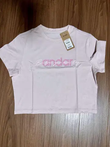 안다르 andar 로고 크롭 티셔츠 (반팔)