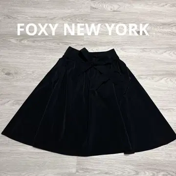 [클리닝 완료] FOXY NEW YORK 블랙 플레어 스커트 무릎 기장