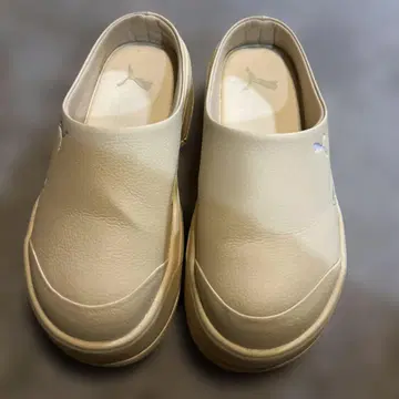 푸마 슬리퍼 옐로우 컬러 25cm 통굽 슬리퍼