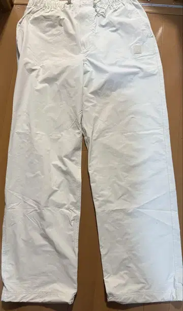 GAP 화이트 치노 팬츠 허리밴딩