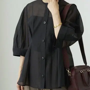 24AW IENA 슬라브 오간자 페플럼 블라우스