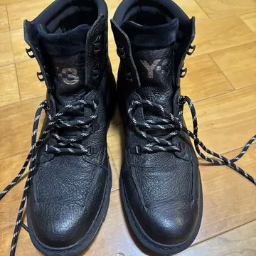 Y-3 블랙 가죽 부츠