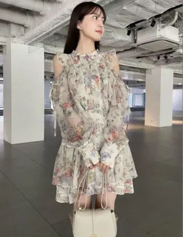 SNIDEL 정품 새상품 종이택 포함 프린트 프릴 쉬폰 미니 원피스