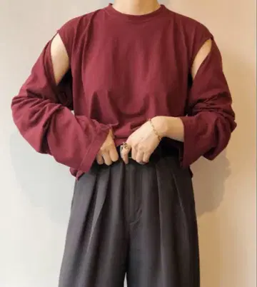 후미카우치다의 SEPARATE LONG-SLEEVE TEE