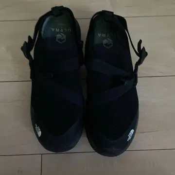 The North Face 블랙 슬립온 아웃도어 신발