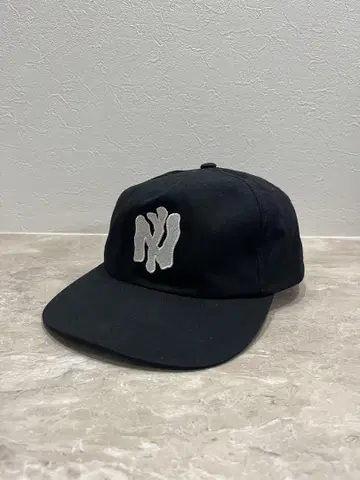 Safe House 세이프 하우스 Bootleg Black NY Cap