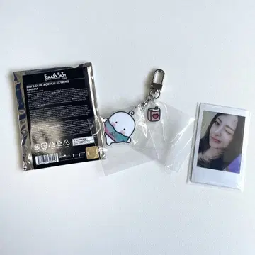 키링 르세라핌 FIM'SCLUB 윤진 & 인스턴트 사진