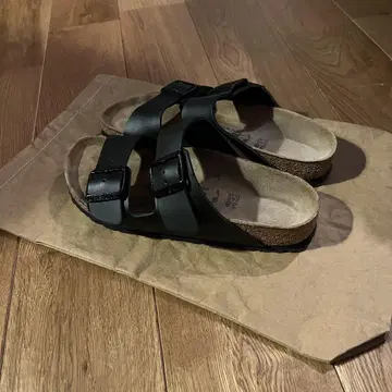 버켄스탁 애리조나 새상품급입니다.