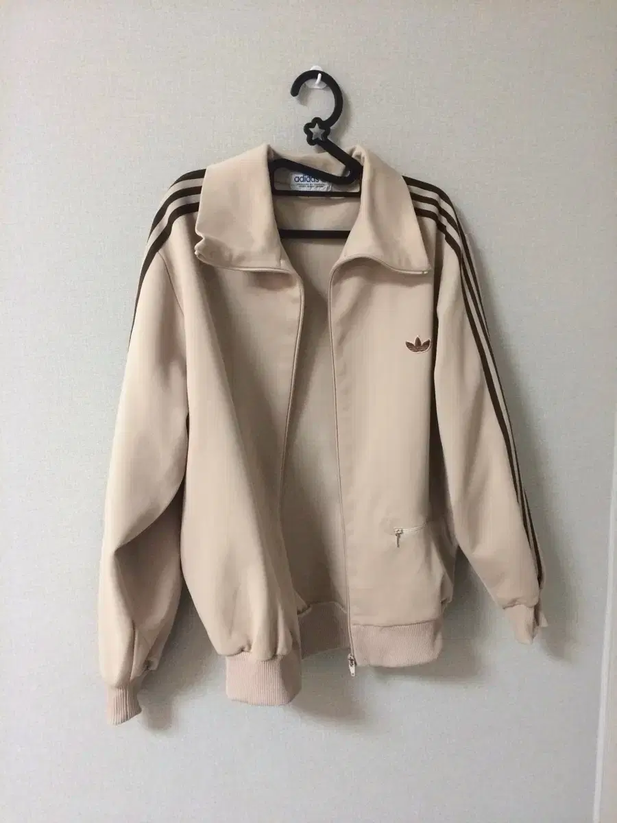 Butterfly Vintage Denim Skirt #버터플라이빈티지,#어항빈티지,#stc빈티지,#오월빈티지,#닛시빈티지 on  Bunjang Global Site.