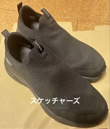스케쳐스 블랙 스니커즈