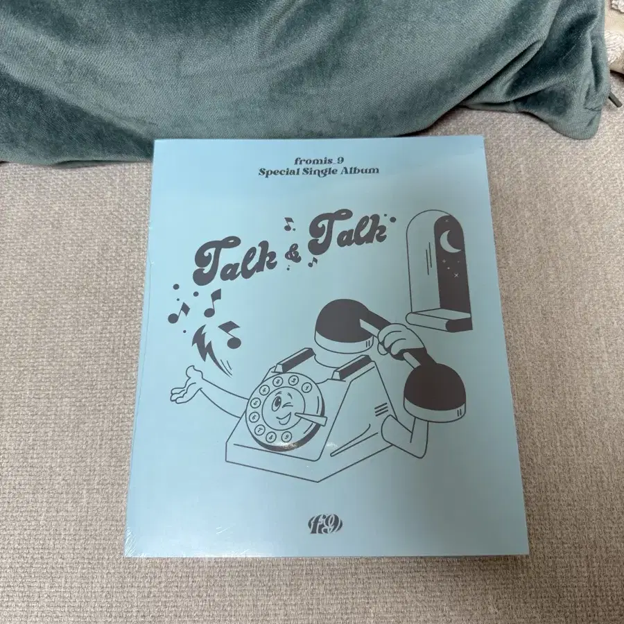 FROMIS_9 | 프로미스나인 Fromis_9 Talk & Talk album (sealed
